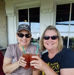 Meet your Posher, Melissa